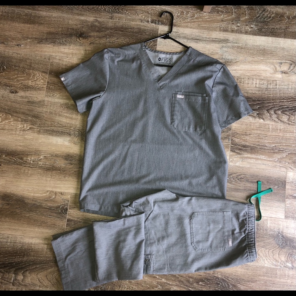 Men’s scrubs figs. Color- graphite